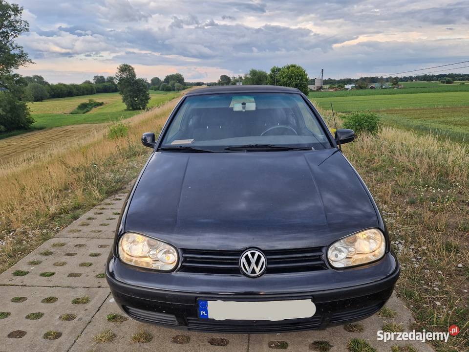 Czarny VW Golf IV Cabrio 18 Gaz 1998r Możliwa kujawsko-pomorskie Aleksandrów Kujawski