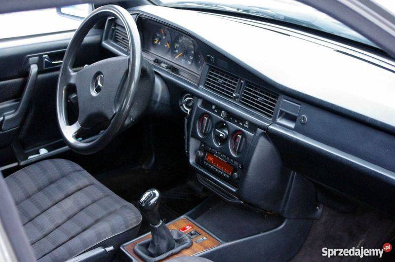 Sprzedam MercedesBenz W201 190E lakier metallic