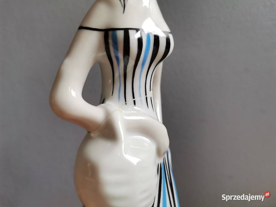 Stara figurka Grzybiarka porcelana Ćmielów PRL Porcelana i szkło śląskie Katowice