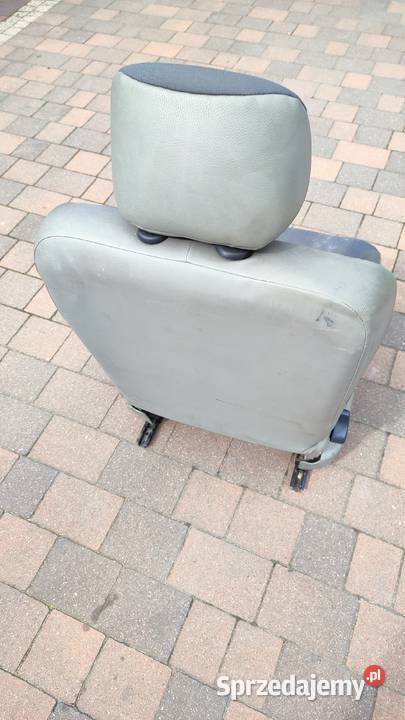Sprzedam fotel kierowcy busa Vivaro Trafic dostawcze Bełchatów sprzedam
