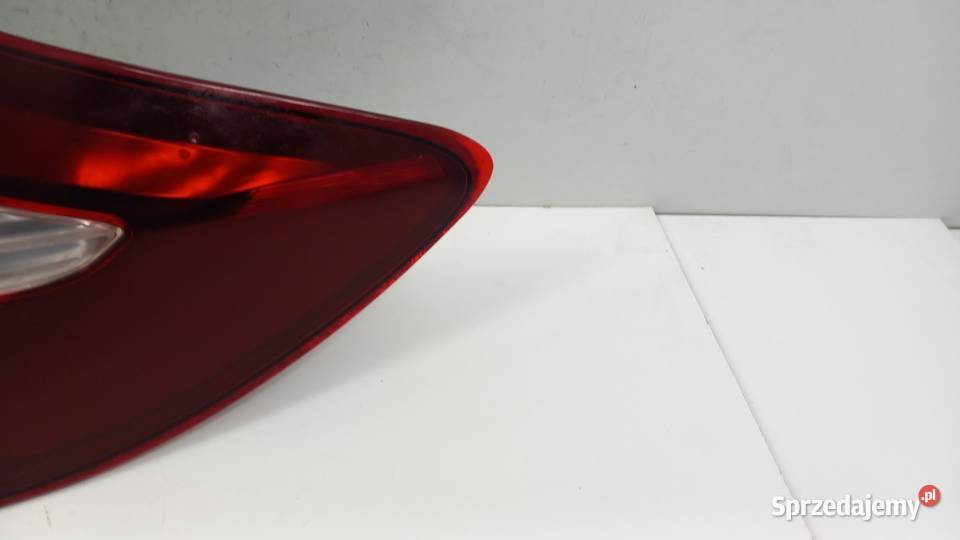 RENAULT MEGANE III HB LAMPA TYŁ PRAWA Zbierkowo