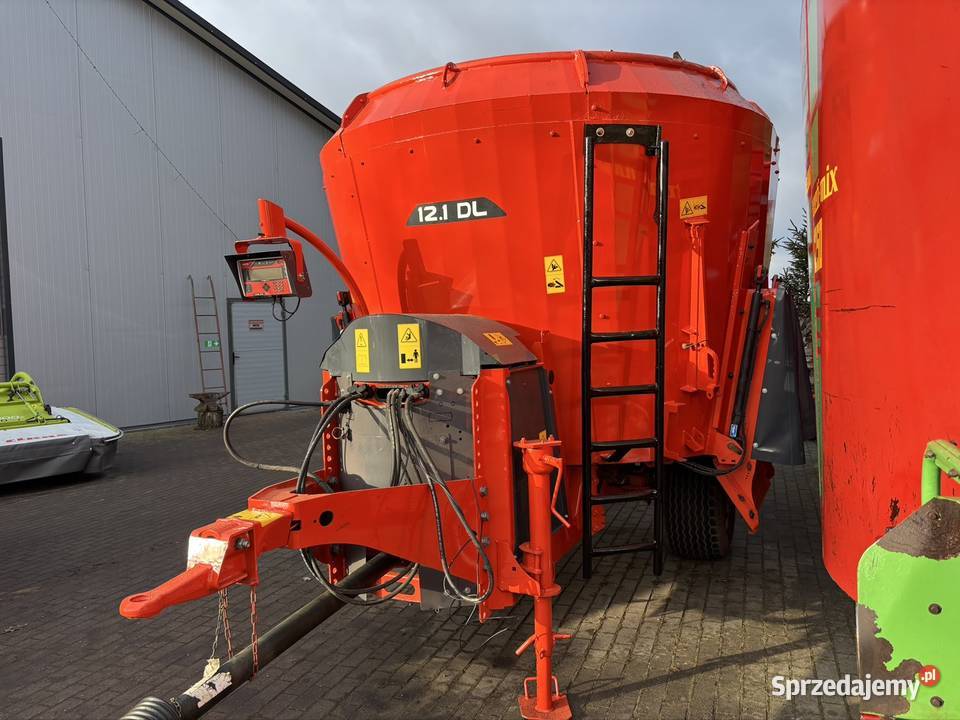 Wóz paszowy Kuhn Profile 121 DL paszowóz 2016r Myszyniec