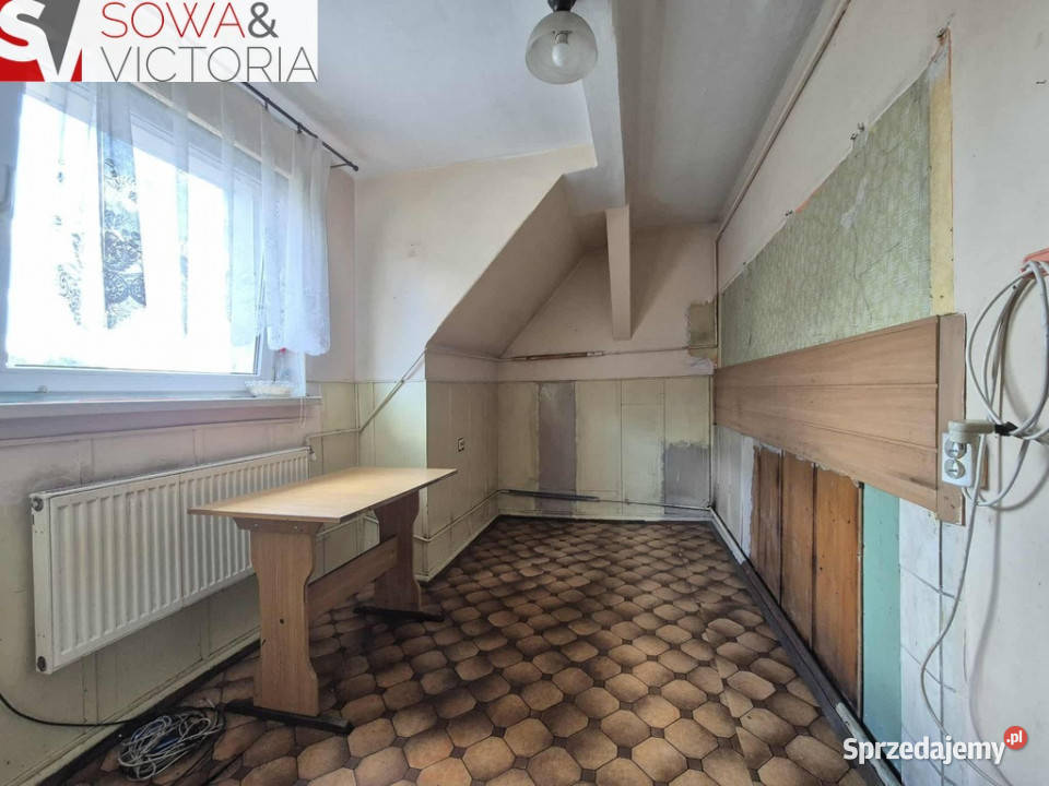 Mieszkanie o powierzchni 4850 m 2 do remontu Mieroszów