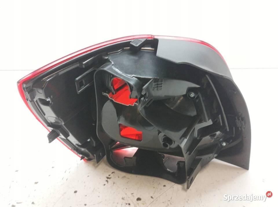 LAMPA TYŁ PRAWA LIFT FL VW Volkswagen Polo V Rok produkcji 2013 Oświetlenie