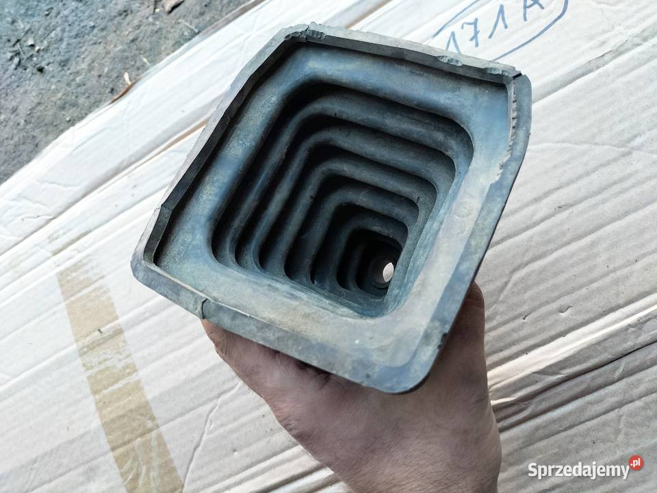 MIESZEK POKROWIEC NA LEWAREK FIAT POLONEZ SKODA Pozostałe Kamień-Kolonia