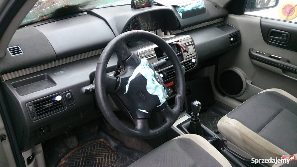 nissan x trail uszkodzony lewy przod X-Trail Kock