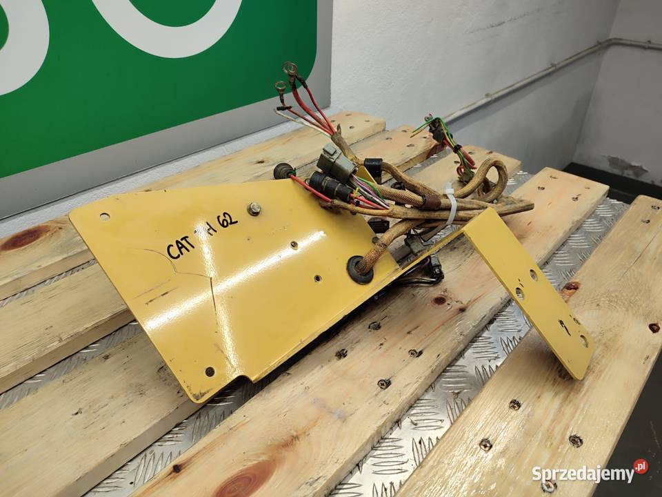 Wspornik 1374285 wiązka elektryczna CAT TH 62 wielkopolskie Wilkowo