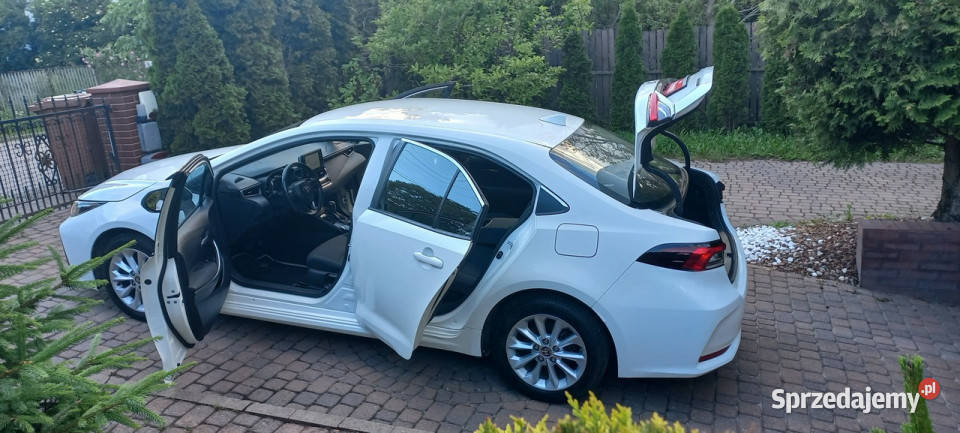 Toyota Corolla ECVT 18 Hybryda Pełna historia kamera cofania pomorskie Gdańsk