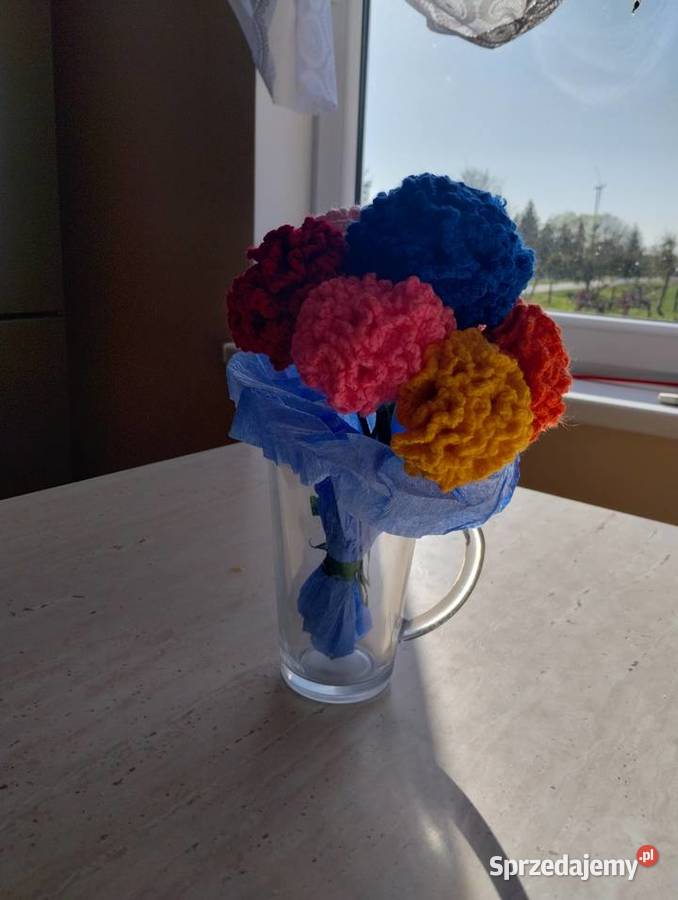 Szydełkowy bukiecik z goździków Nieżywięć