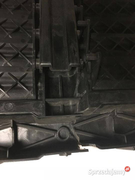 VOLVO XC60 ŻALUZJA WLOT POWIETRZA 31425365 Kozubszczyzna sprzedam