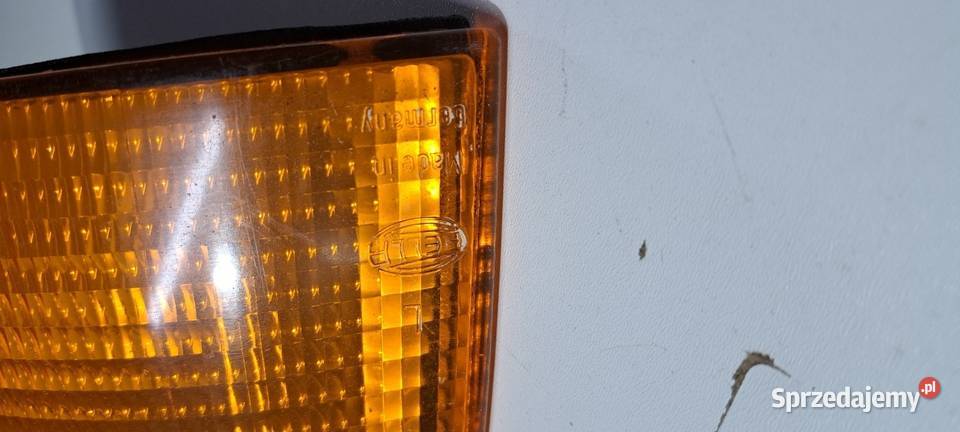 Oryginalny kierunkowskaz lewy przód VW Passat B3 Luzino