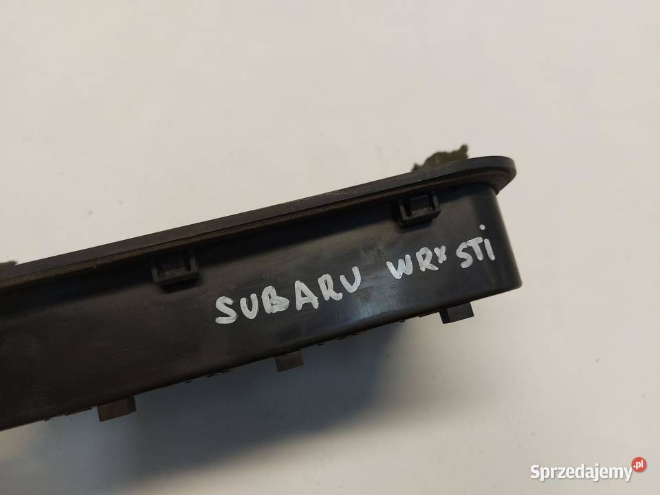 Subaru WRX STI 2015r kratka wentylacyjna