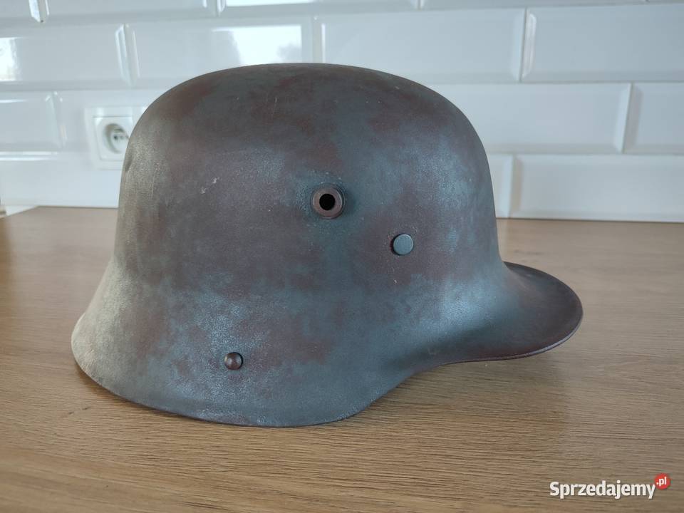 Hełm niemiecki M 16 z fasunkiem Łódź
