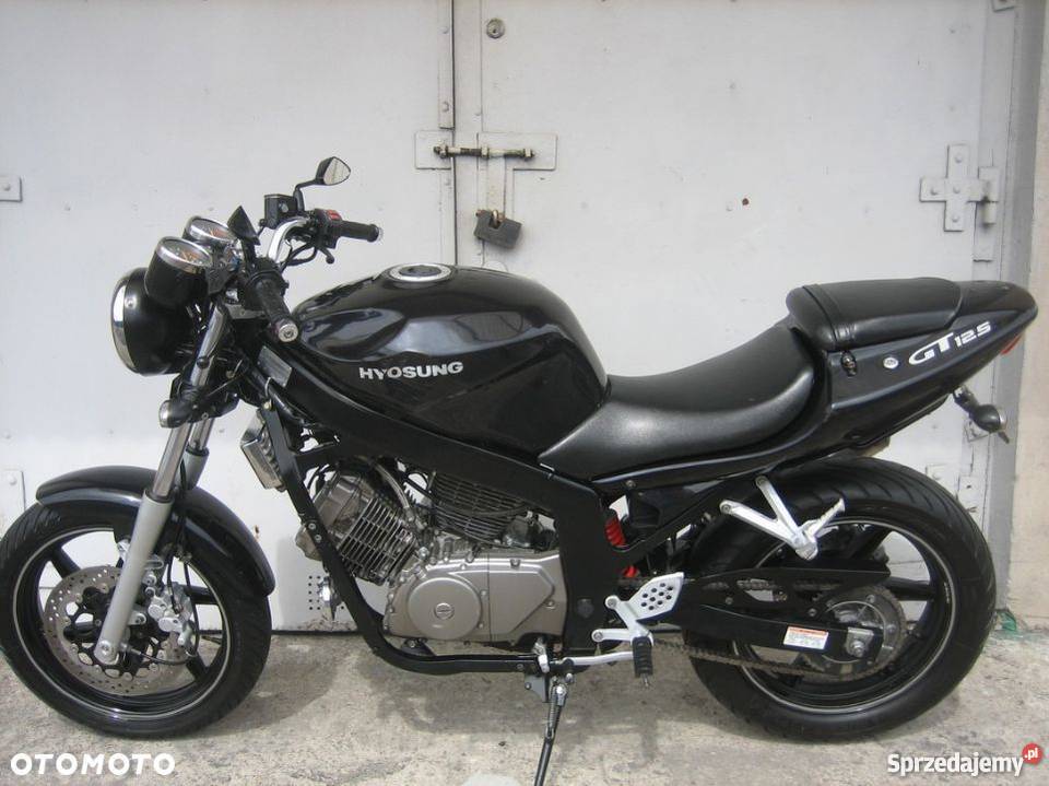 Hyosung GT Naked 2008r 125 kujawsko-pomorskie Inowrocław sprzedam