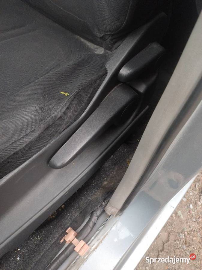 Środek Kpl Toyota Yaris II 5 Drzwi Wysyłka sprzedam