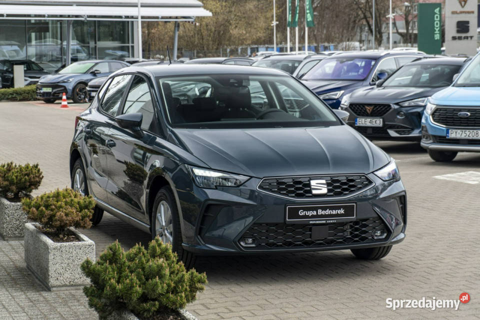 Seat Ibiza Reference 10 MPI 80 V 2017 pełny VAT Łódź