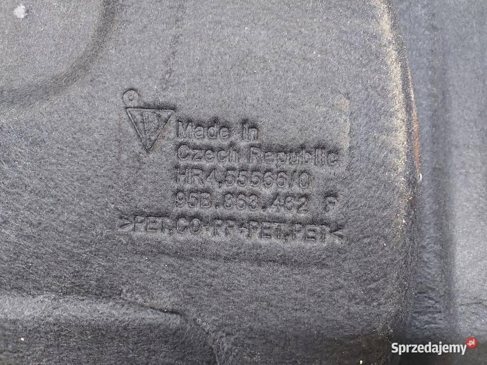 PORSCHE MACAN S 95B Podłoga wykładzina bagażnika