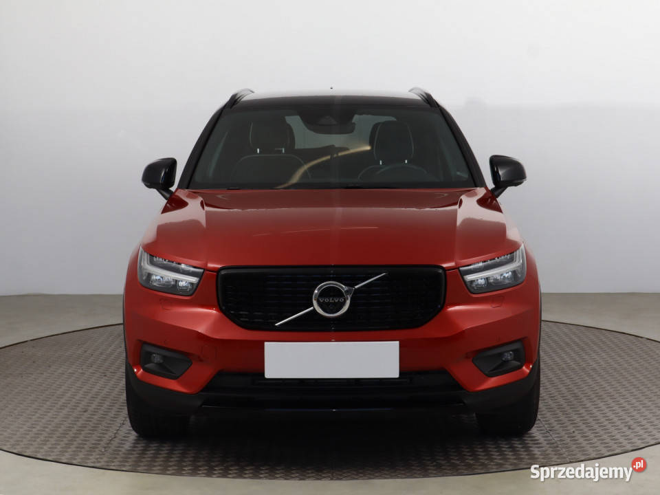 Volvo XC40 T3 asystent pasa ruchu Bielany Wrocławskie