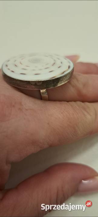 Pierścionek srebrny z muszlą srebro Radom