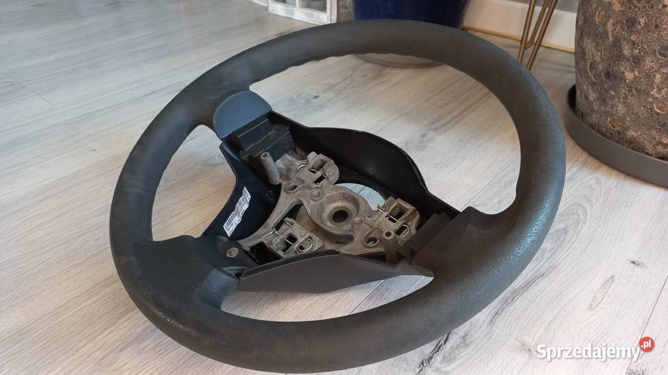 Kierownica Toyota Yaris 2 20052011