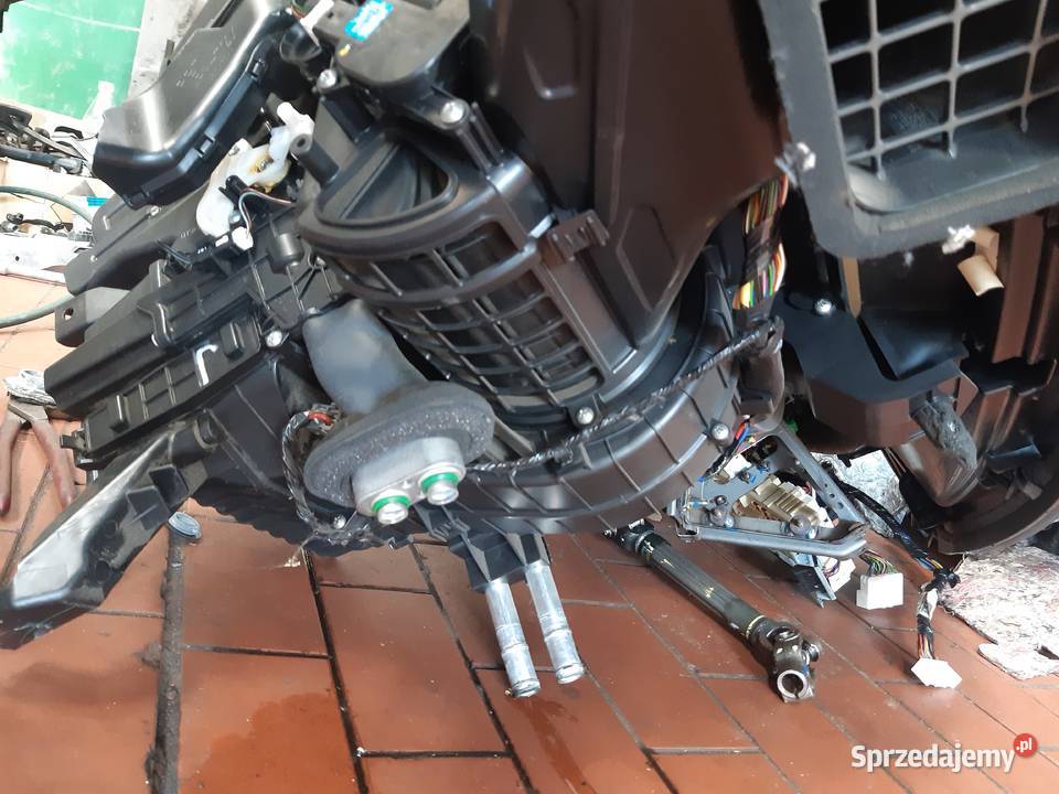 Kokpit Hyundai i20 nagrzewnica parownik Częstochowa