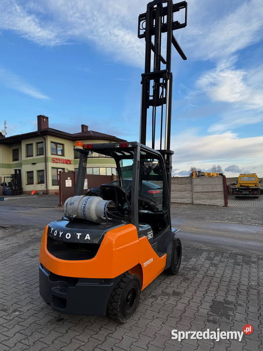 wózek widłowy TOYOTA 8FGF30 LPG Triplex 470m gaz