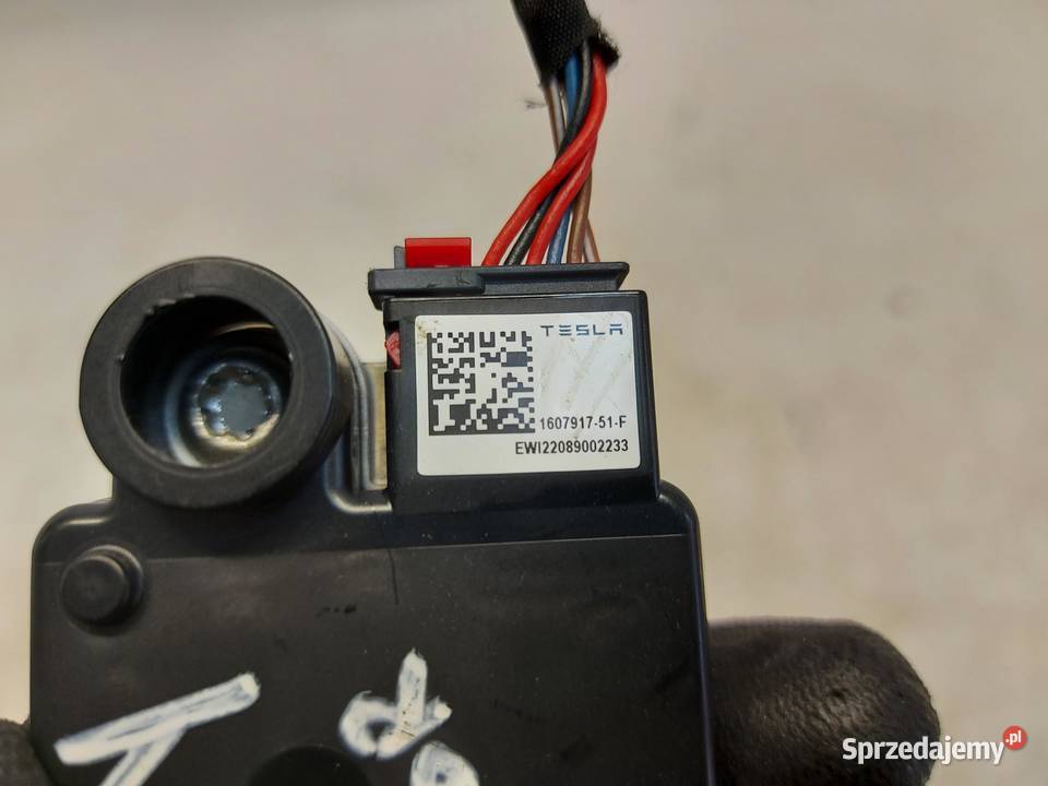 TESLA MODEL Y 2022r RADAR SENSOR CZUJNIK