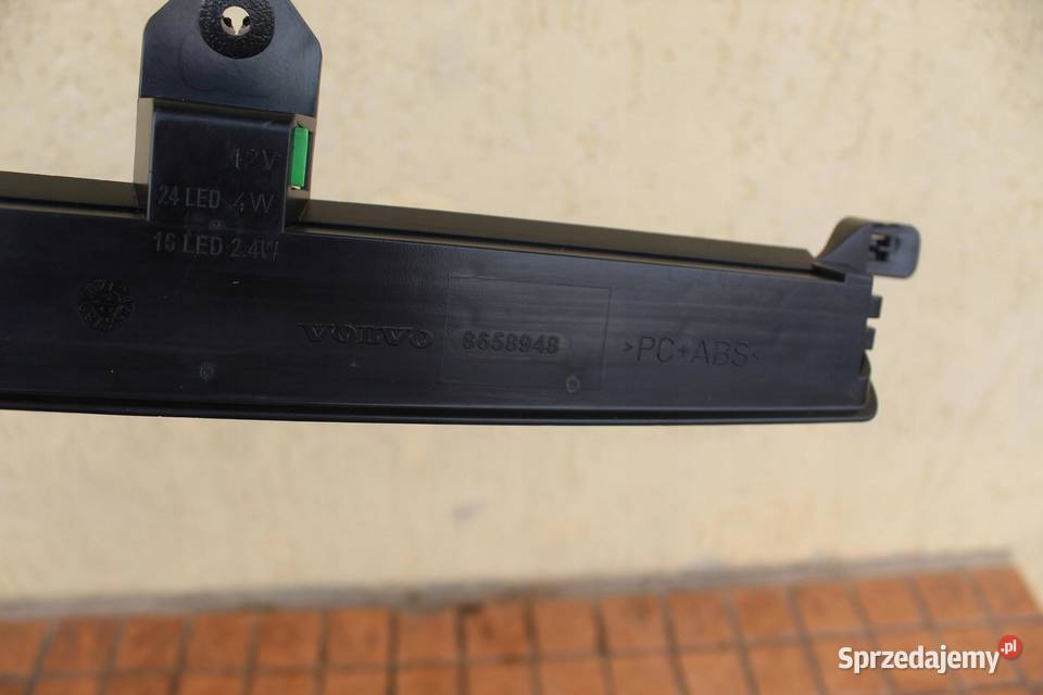 ŚWIATŁO STOP STOPU VOLVO XC70 I 8658948 osobowe
