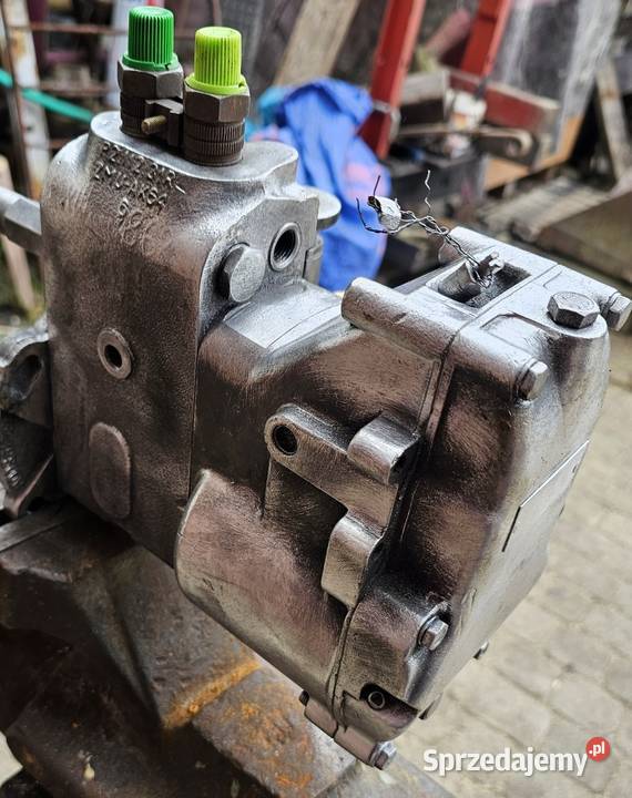 Sprzedam pompę wtryskową do Ursusa C330 Mokra Prawa