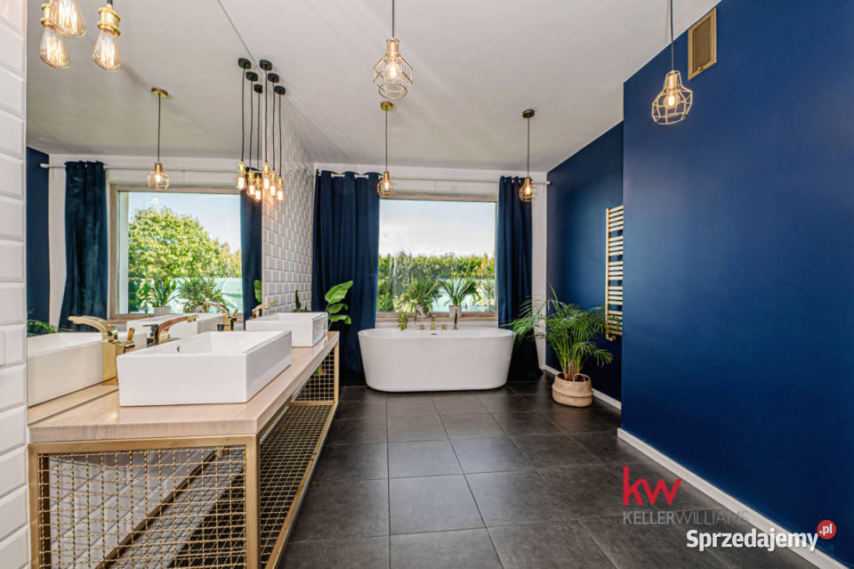 Dom wolnostojący 300m2 Mrowino mieszkalny