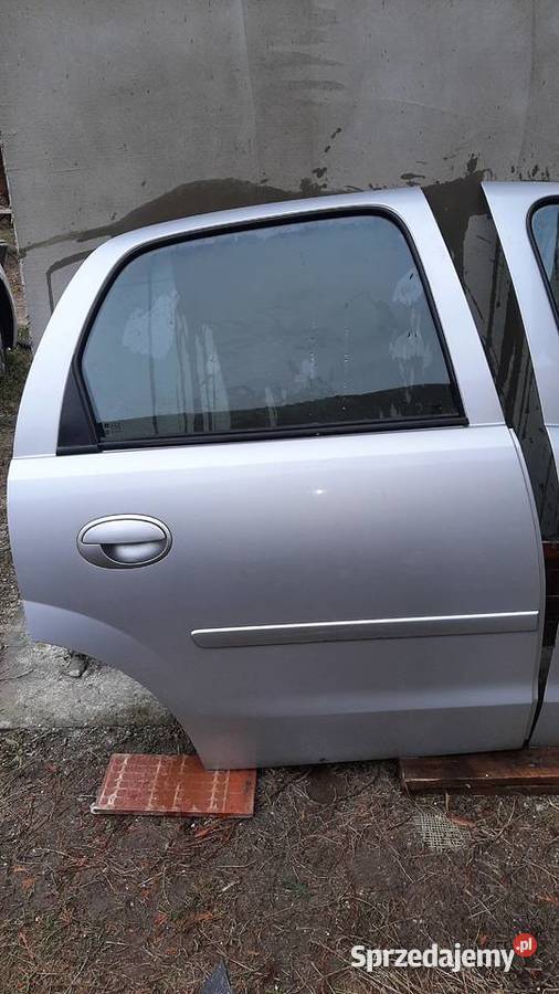 drzwi kompletne prawe opel corsa c 5 drzwi lak Dębno sprzedam