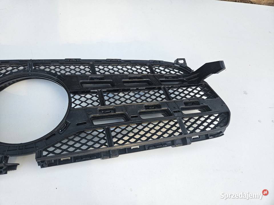 MERCEDES GLA W156 LIFT GRILL ATRAPA ZDERZAKA Międzychód