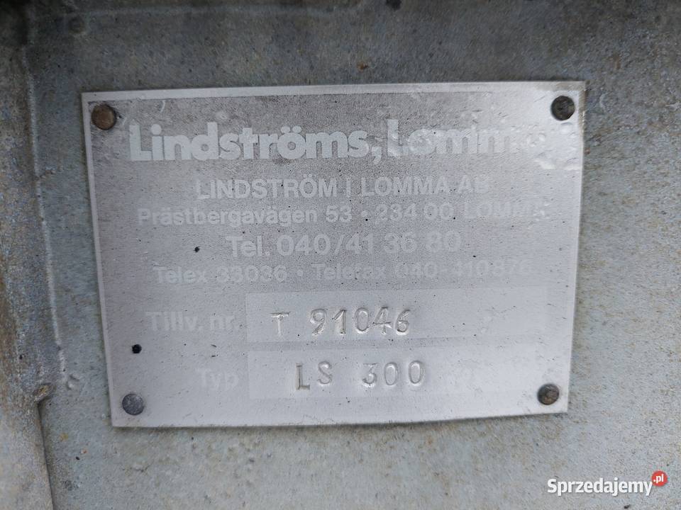 Lindstroms LS300 piaskarka posypywarka Rolnictwo Łubowo