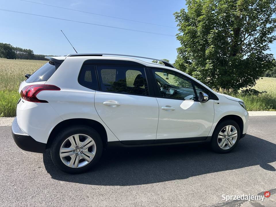 Peugeot 2008 12 Pure Tech Style Rok produkcji 2017