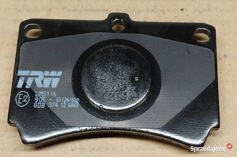 KLOCKI HAMULCOWE PRZÓD MAZDA 121 322 323 FORD Mielęcin