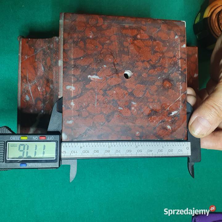 Kamienna podstawa do zegara kominkowego z nogami dolnośląskie