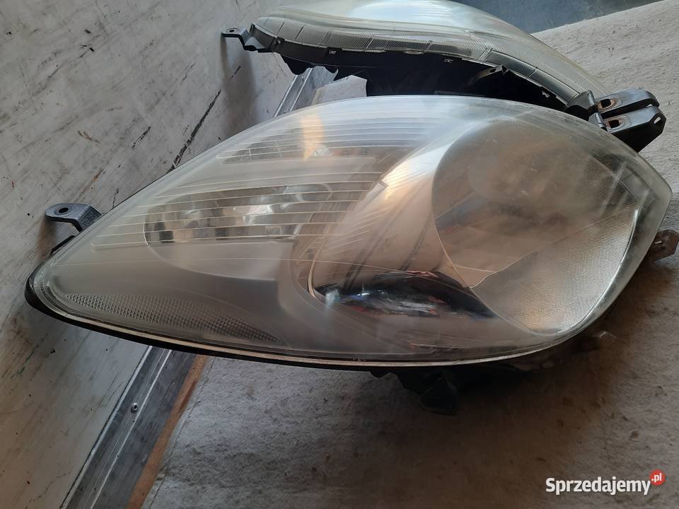 Lampa oryginał Toyota Yaris 2