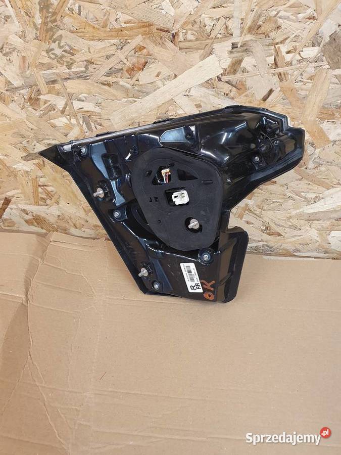 TOYOTA CHR CHR LAMPA PRAWA TYLNA PRAWY TYŁ Międzychód