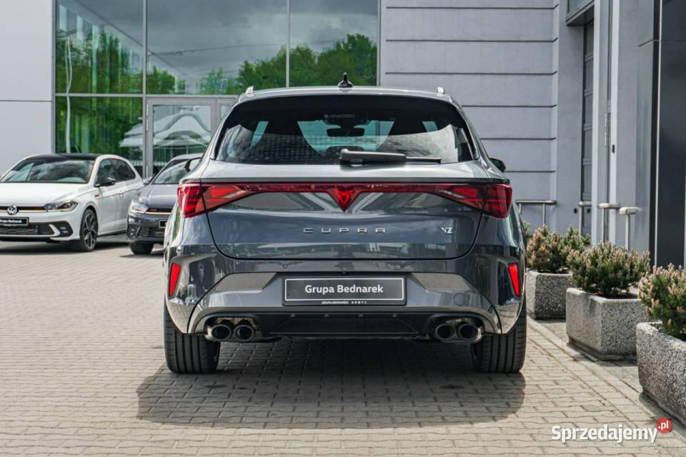 Cupra Leon Sportstourer VZ 20 TSI 333 DSG 4Drive Leon Sportstourer Samochody osobowe Łódź
