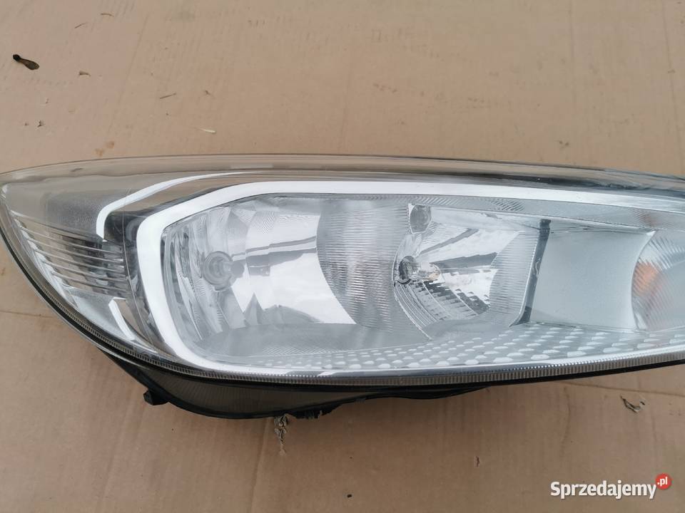 Lampa przód prawa rh Focus mk3 lift 1418 Sieraków