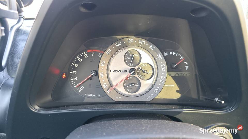 LEXUS IS200 isofix Tulce