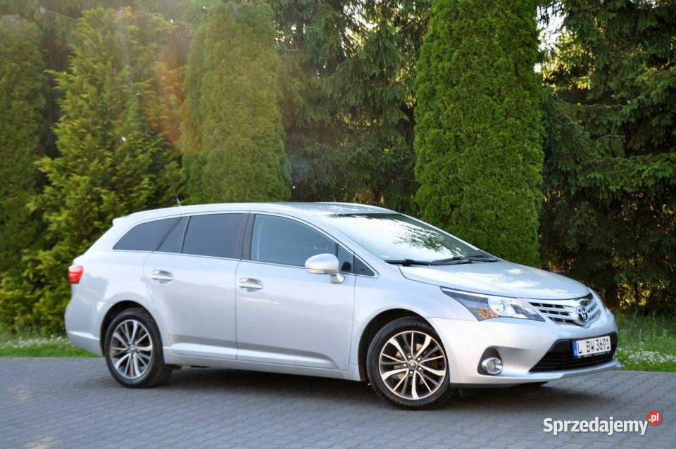 Toyota Avensis światła do jazdy dziennej Ostrów Mazowiecka