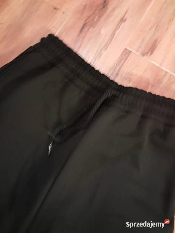 nowe ciepłe spodnie dresowe na wzrost 168 brak chłopiec Sandomierz