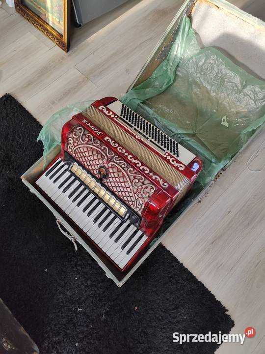 Akordeon Horch 120 basów Błaszki