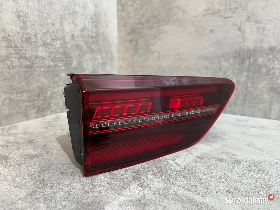 VW GOLF VIII LAMPA TYŁ LEWY TYLNA LEWA W KLAPĘ Oświetlenie Wijewo sprzedam
