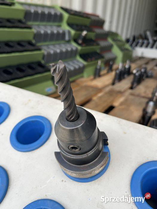 Frez walcowoczołowy VHM 12 mm w oprawce SK40 DIN Tuliszków