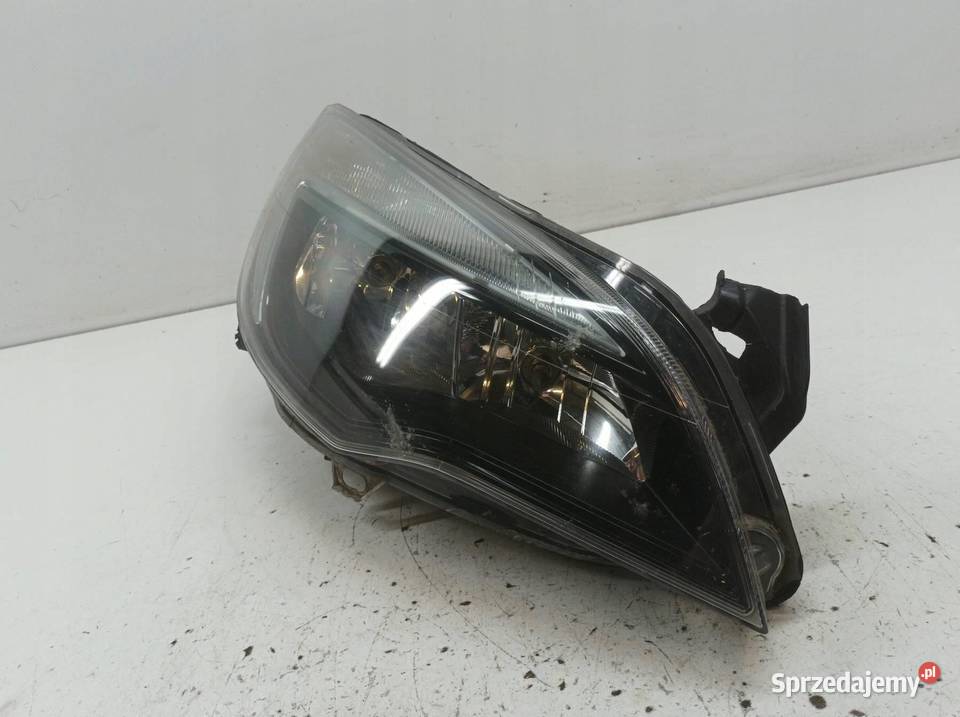 LAMPA PRZÓD PRAWA EU USZKODZONA 1EG010011621 Lampy przednie świętokrzyskie