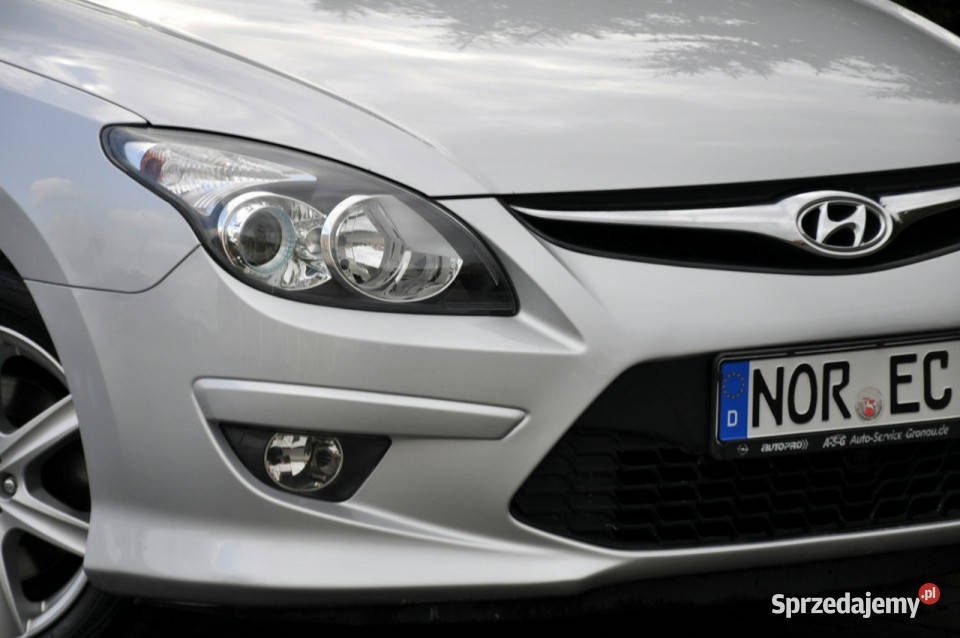 Hyundai i30 16CRDi90LiftKlimatronikWekurI lakier metallic