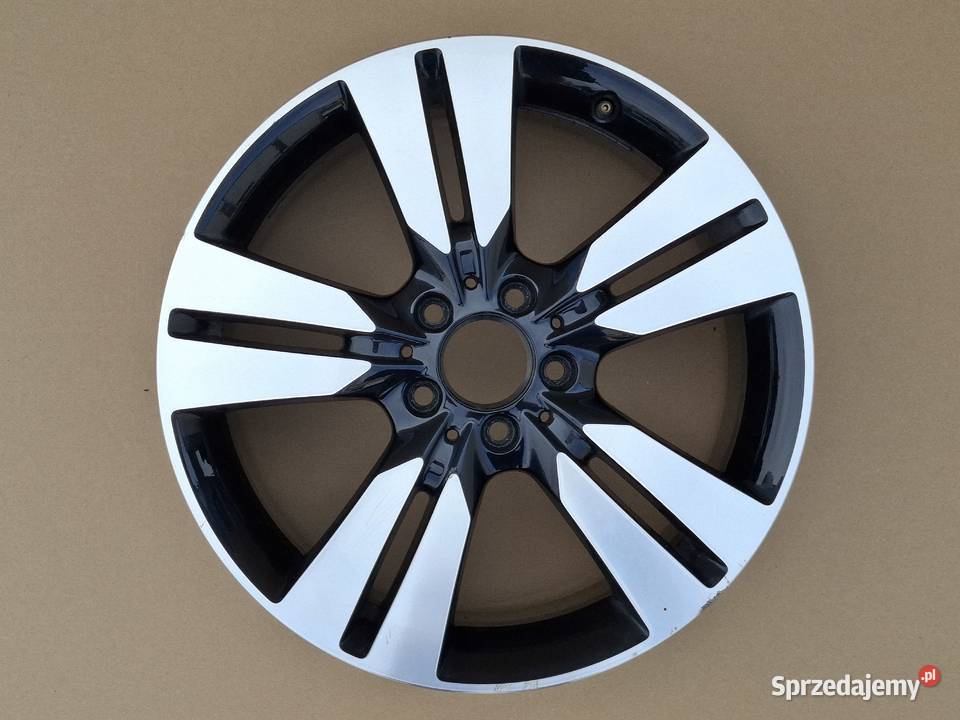 MERCEDES BKLASA W246 FELGA ALUFELGA 18 5X112 Średnica 18" Bieleń