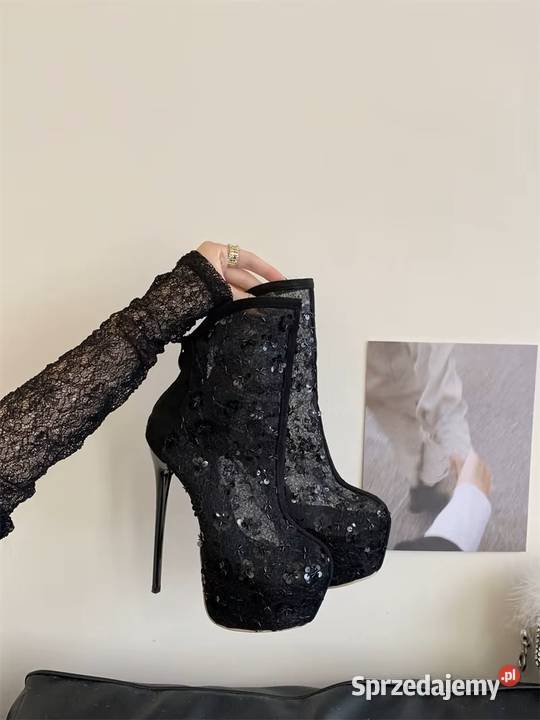 Koronkowe botki na wysokim obcasie w kolorze Świdnica